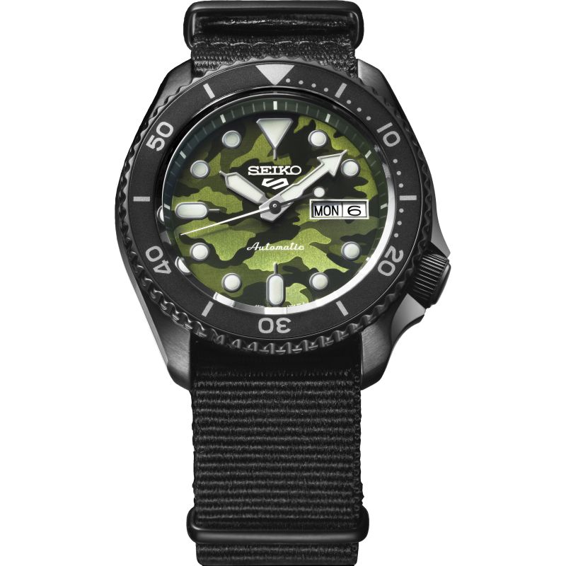 Seiko 5 sports green on sale dial